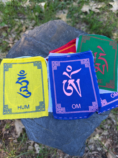 Om Mani Padme Hum Mantra Prayer Flags