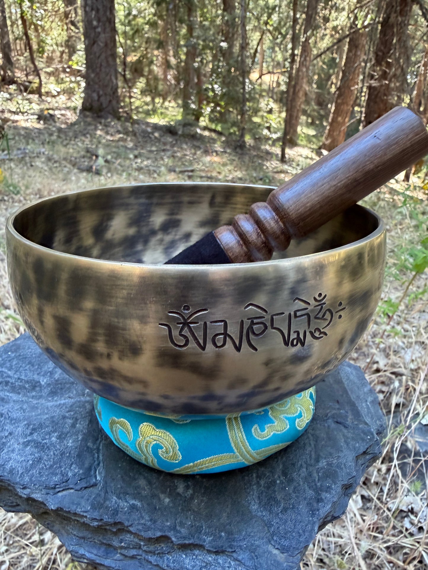 Hand-hammered seven-metal Tibetan singing bowl