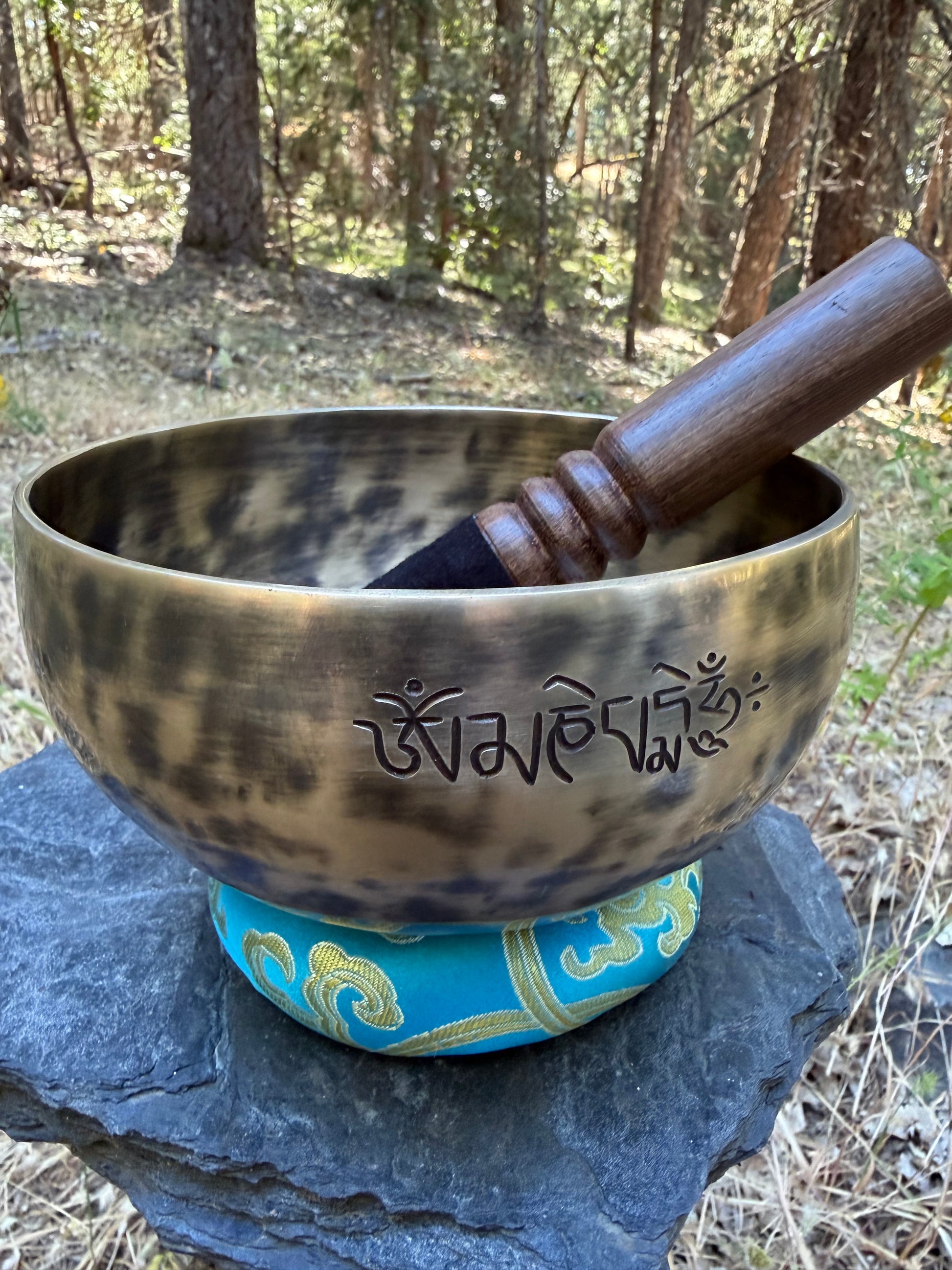 Hand-hammered seven-metal Tibetan singing bowl