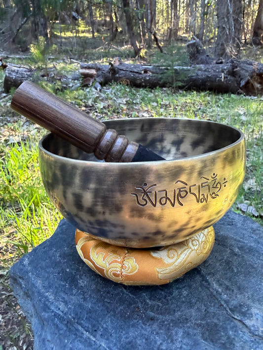 Full Moon Singing Bowl - Handmade in Nepal - Authentic Himalayan Sound Bowl