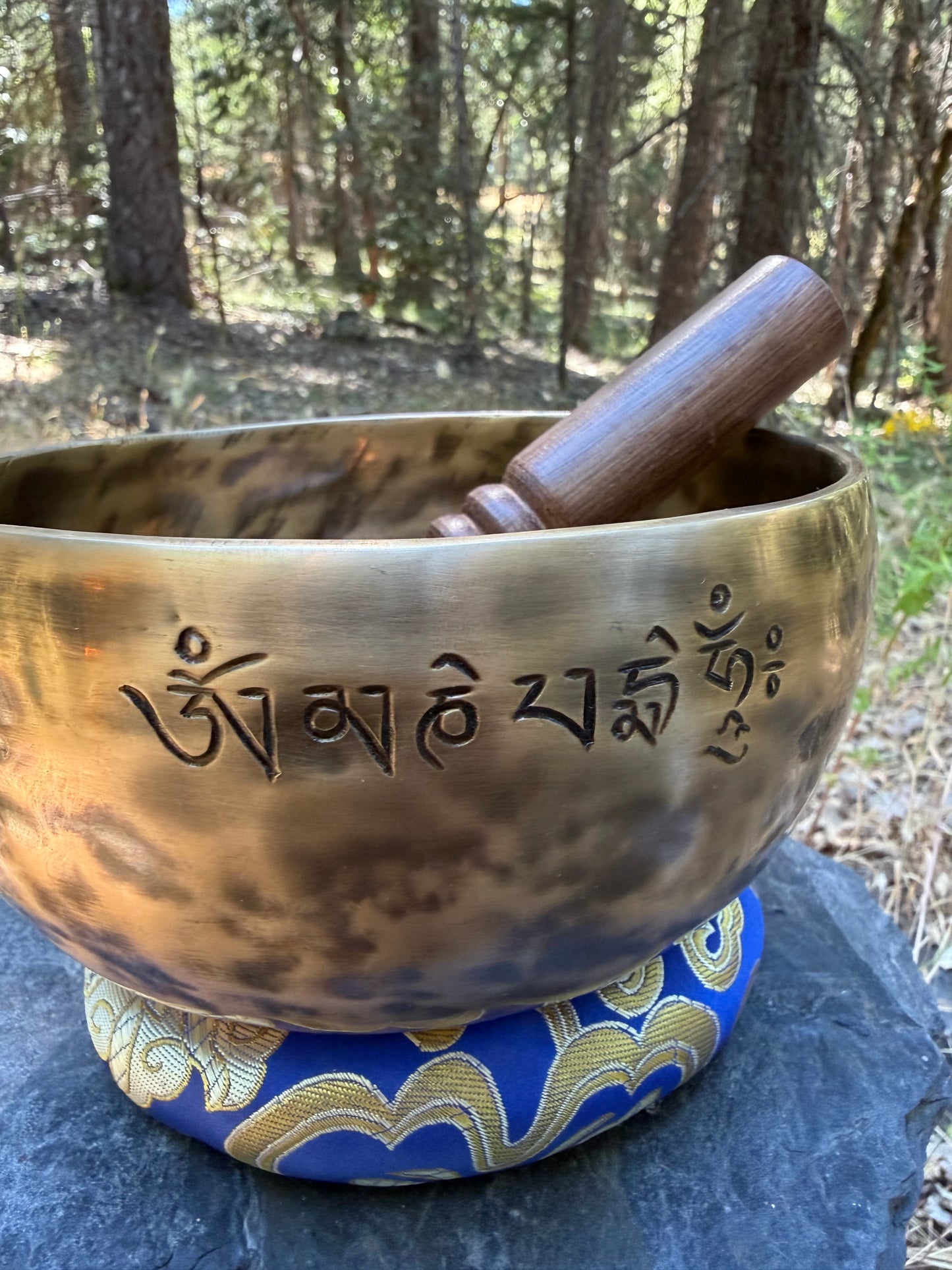 Hand-hammered Tibetan singing bowl handmade in Nepal