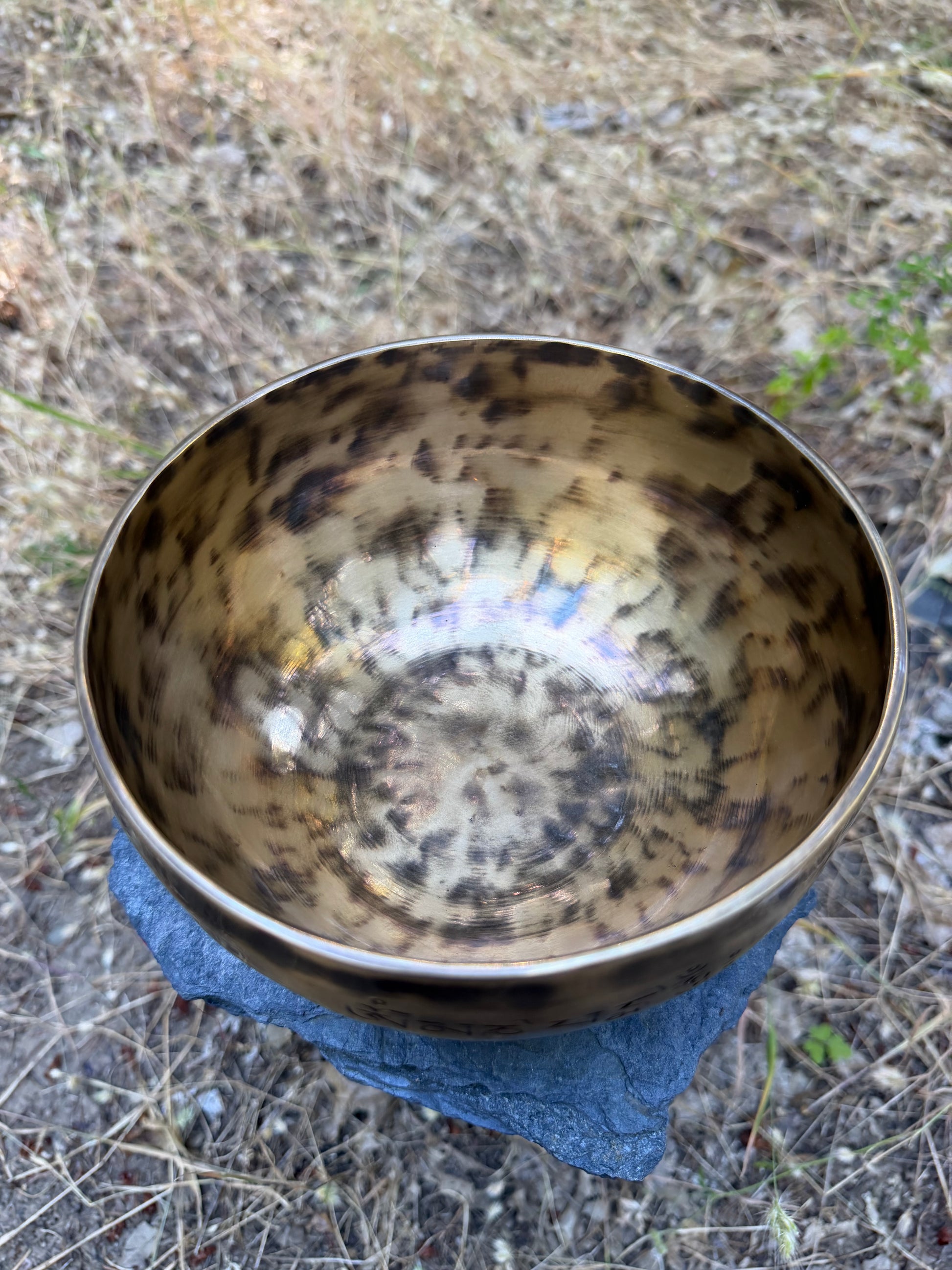 Himalayan Full Moon singing bowl with harmonic resonance