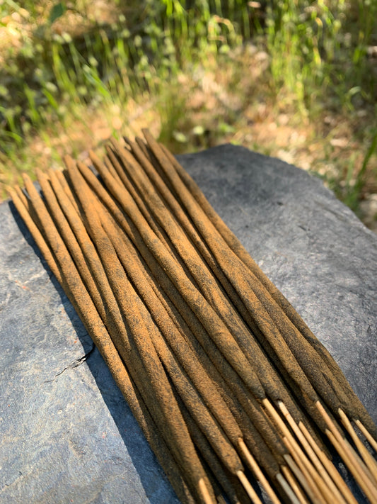 Oudh Saffron Incense Sticks